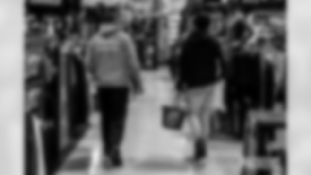 251202_Shop with a Pro_ES_00938