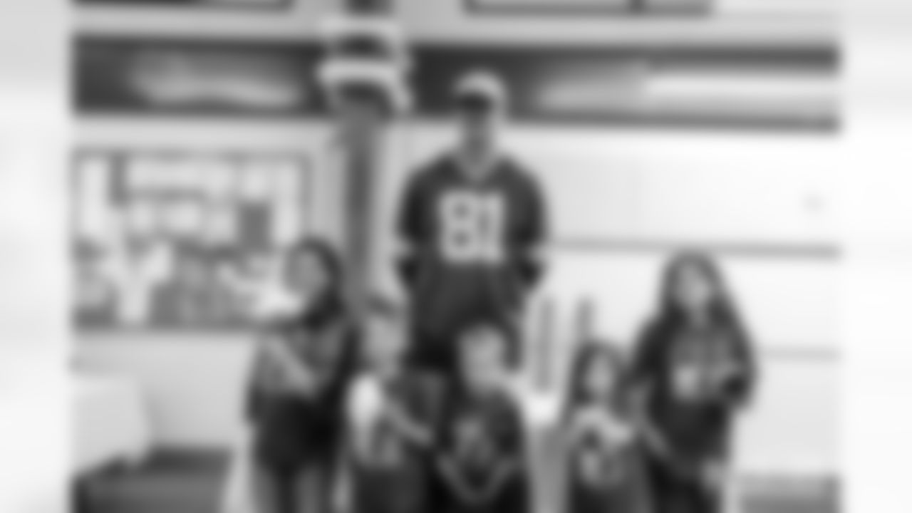 251024_Salute to Service USO Event_MM_2095