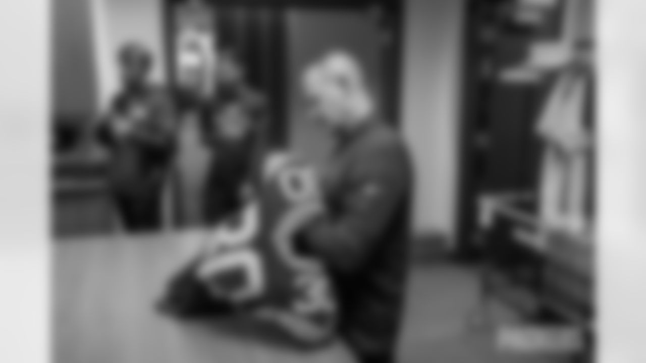 251123_WK12_LOCKER_ROOM_EQUIPMENT-39