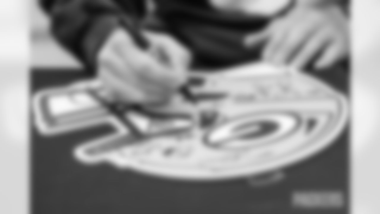 251201_Salvation Army autograph signing_MM_1556