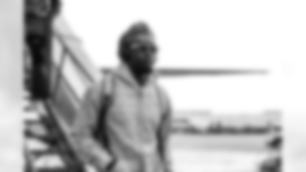 251219_Players arrive in Chicago_MM_0181