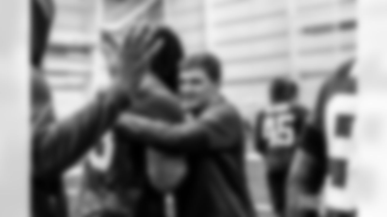 251109_Practice_Make a Wish_ES_01275