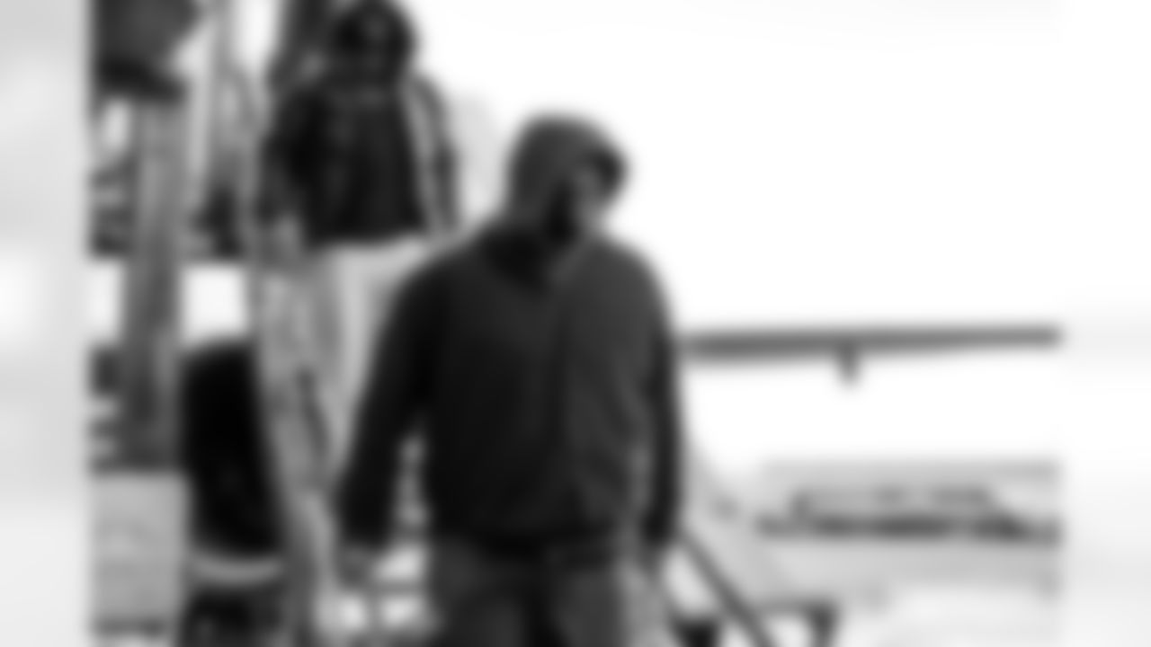 251219_Players arrive in Chicago_MM_0051