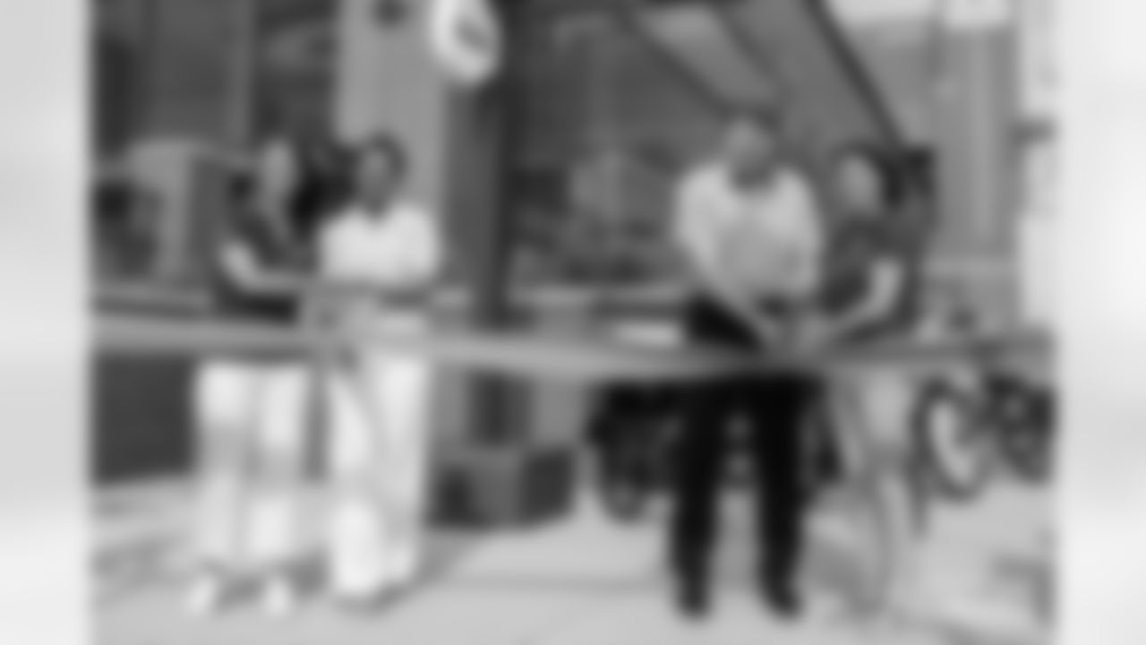 250723_Ribbon Cutting_MM_03778