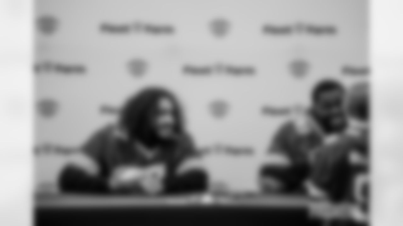 251117_Salvation Army autograph signing_ES_00016