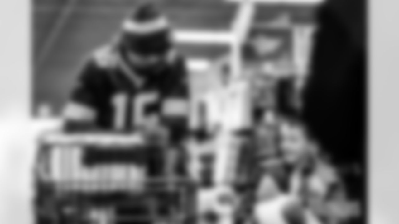 251209_Meijer Shopping_MM_0262