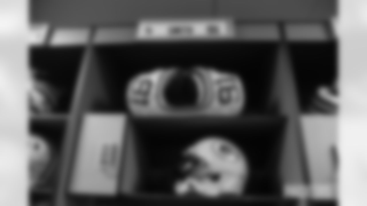 240120-locker-room-photos-batch-1-hudy14