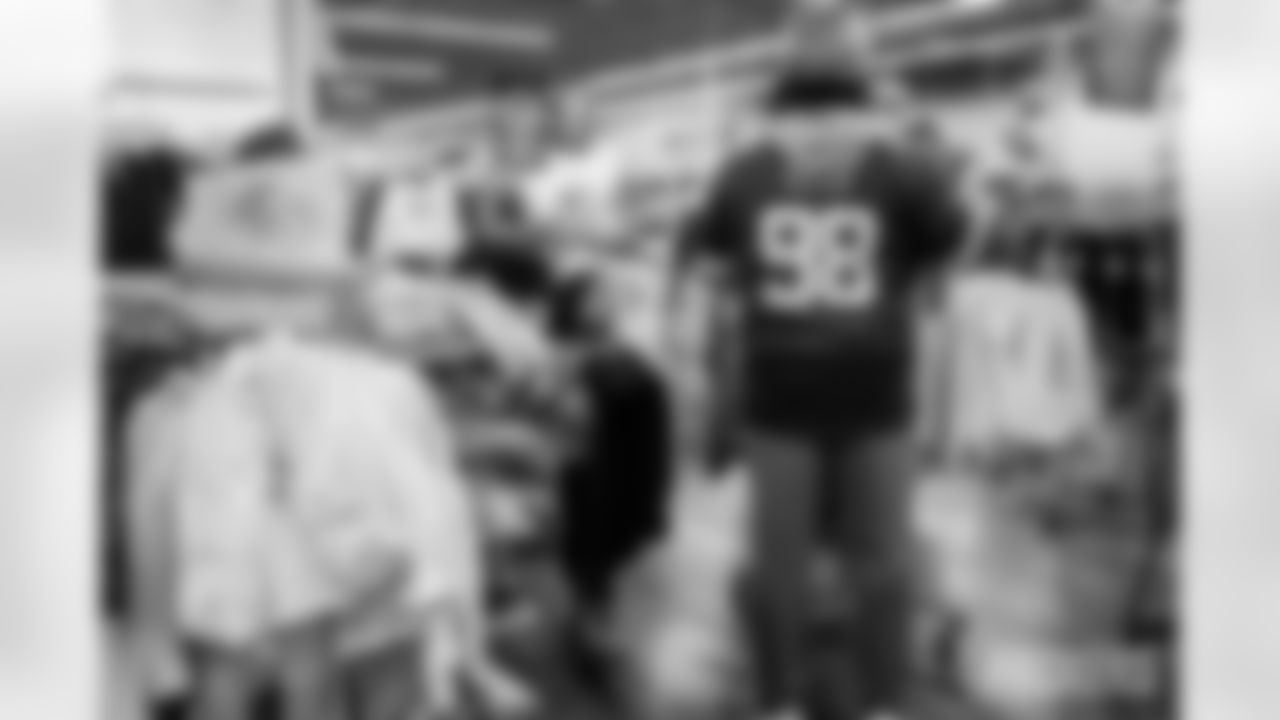 251209_Meijer Shopping_MM_0679