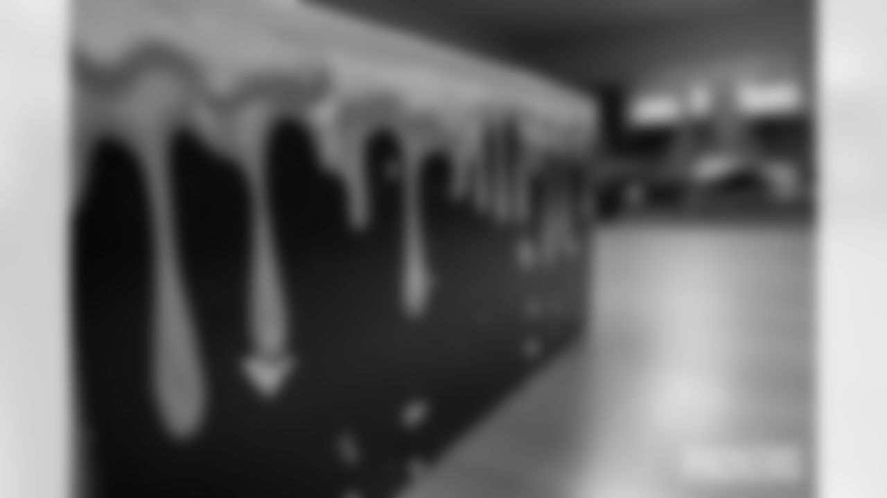 251203_Wicks_Nickelodean_Award-2