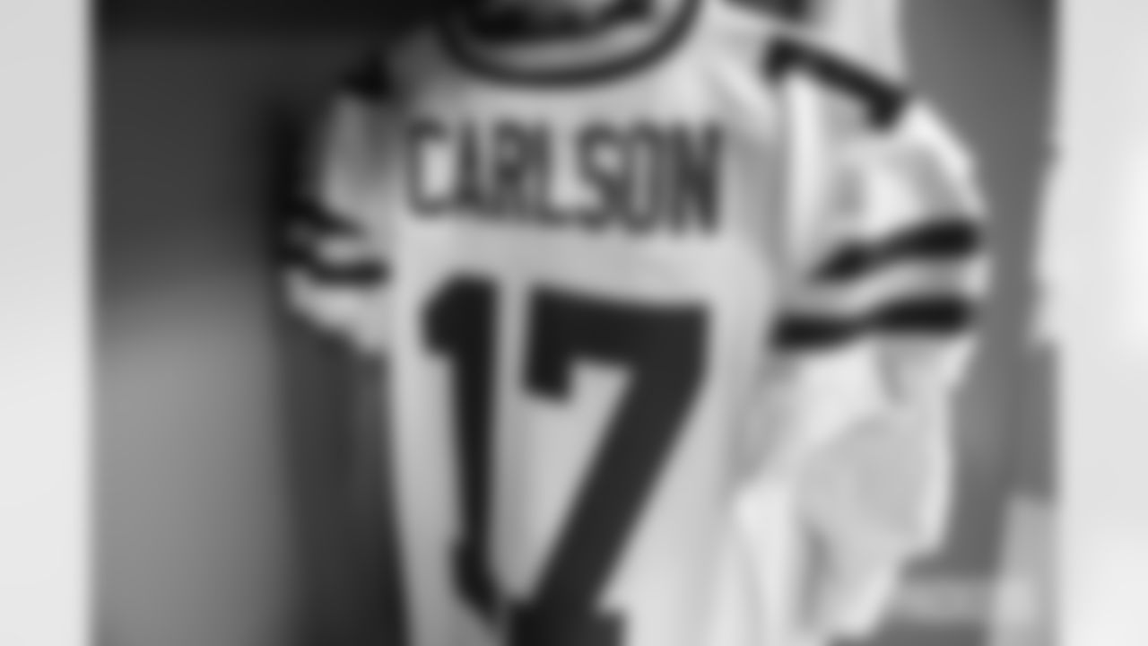 240120-locker-room-photos-batch-1-hudy07
