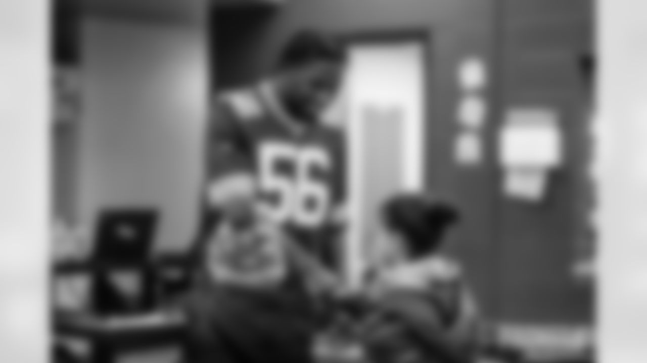 251222_Edgerrin Cooper Toy Drive_MM_0164