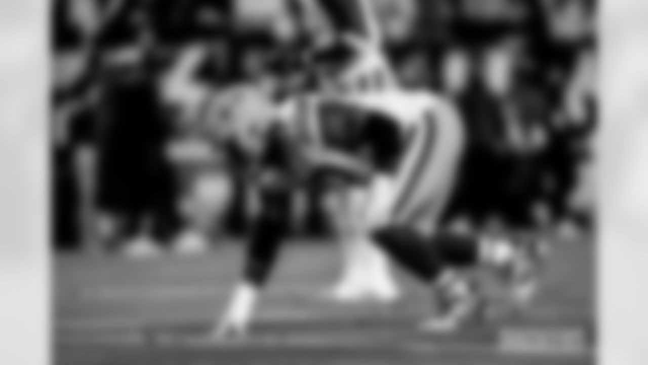 DL Kenny Clark