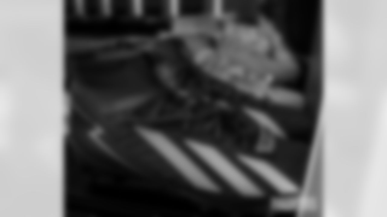 251110-packers-eagles-locker-bobber-004