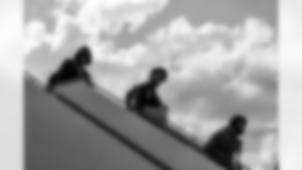 250813_Players-arrive-in-Indy_MM_00015
