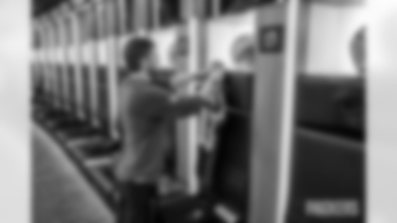 251227_Locker_Room_Equipment-8