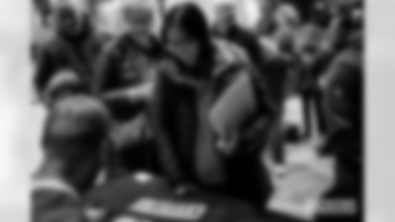 241202-salvation-army-A-EP-011
