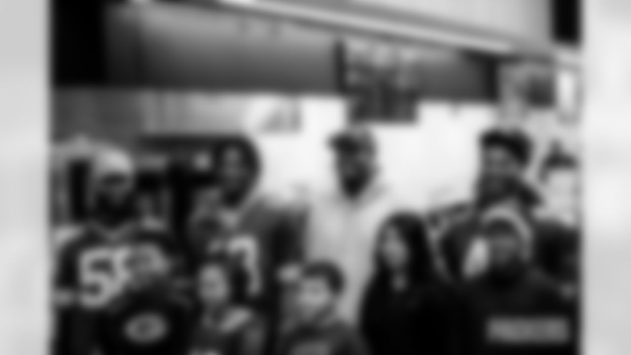 241210-Meijer-Shopping-A-EP-001