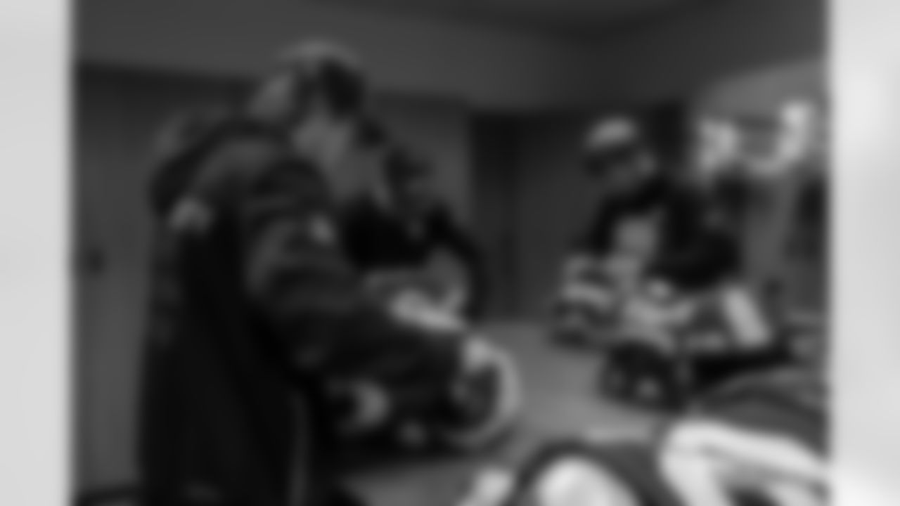 251227_Locker_Room_Equipment-28