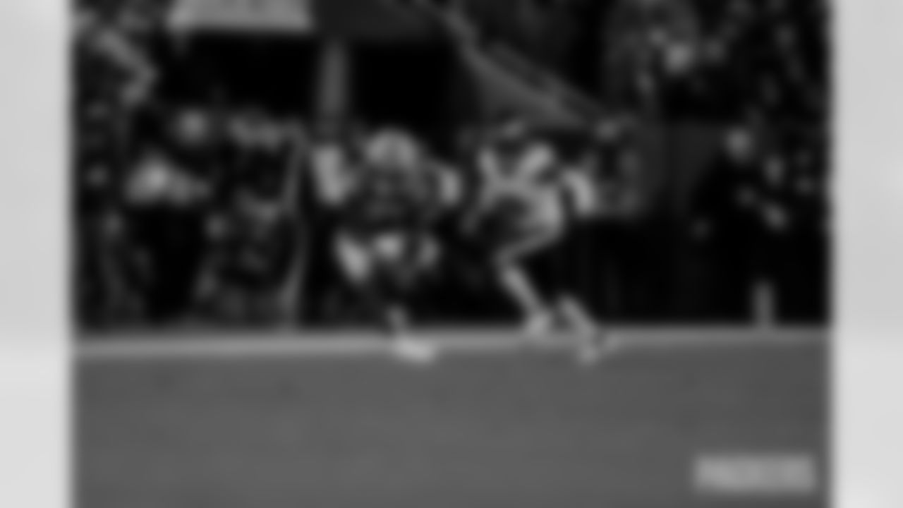 Q2_251110_WK10_Packers vs. Eagles_MM_0322