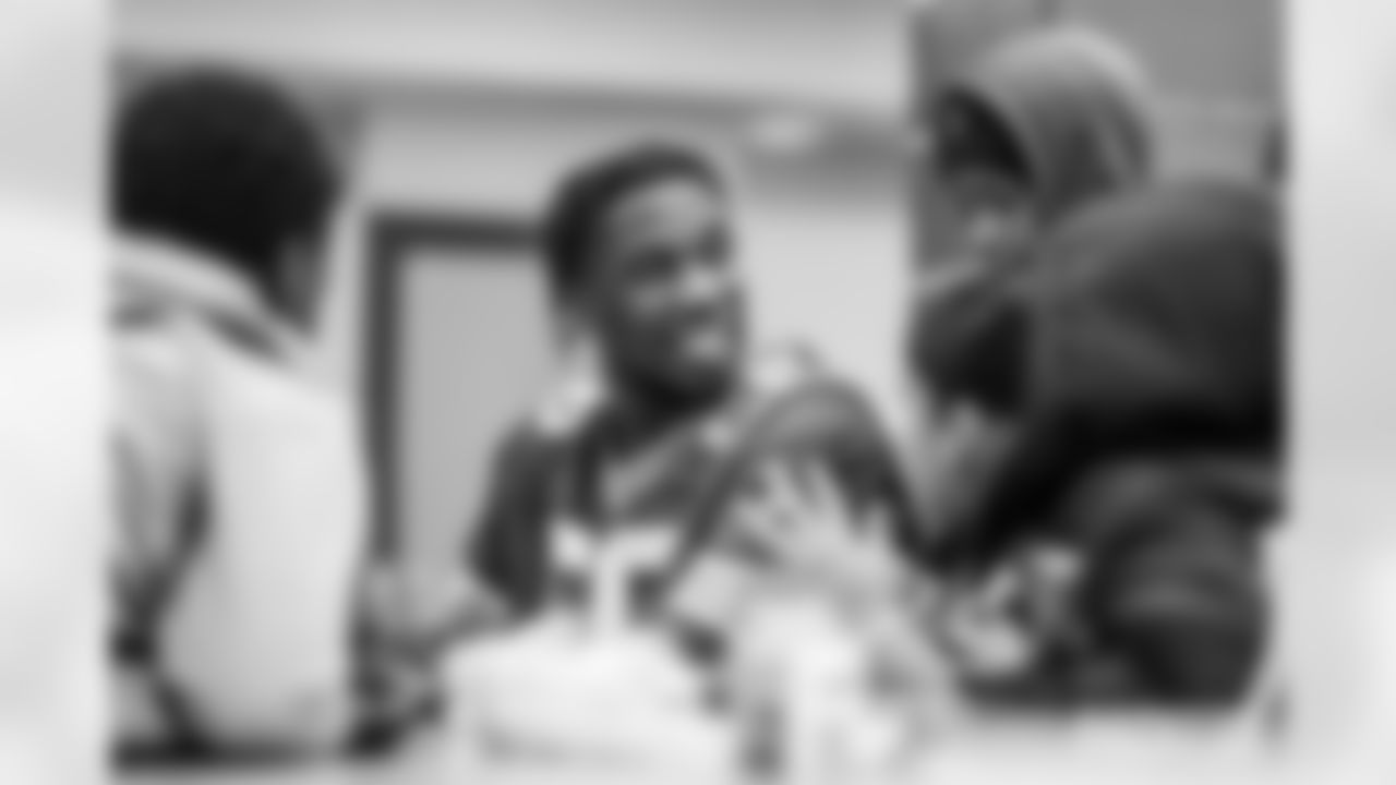 251222_Edgerrin Cooper Toy Drive_MM_0177