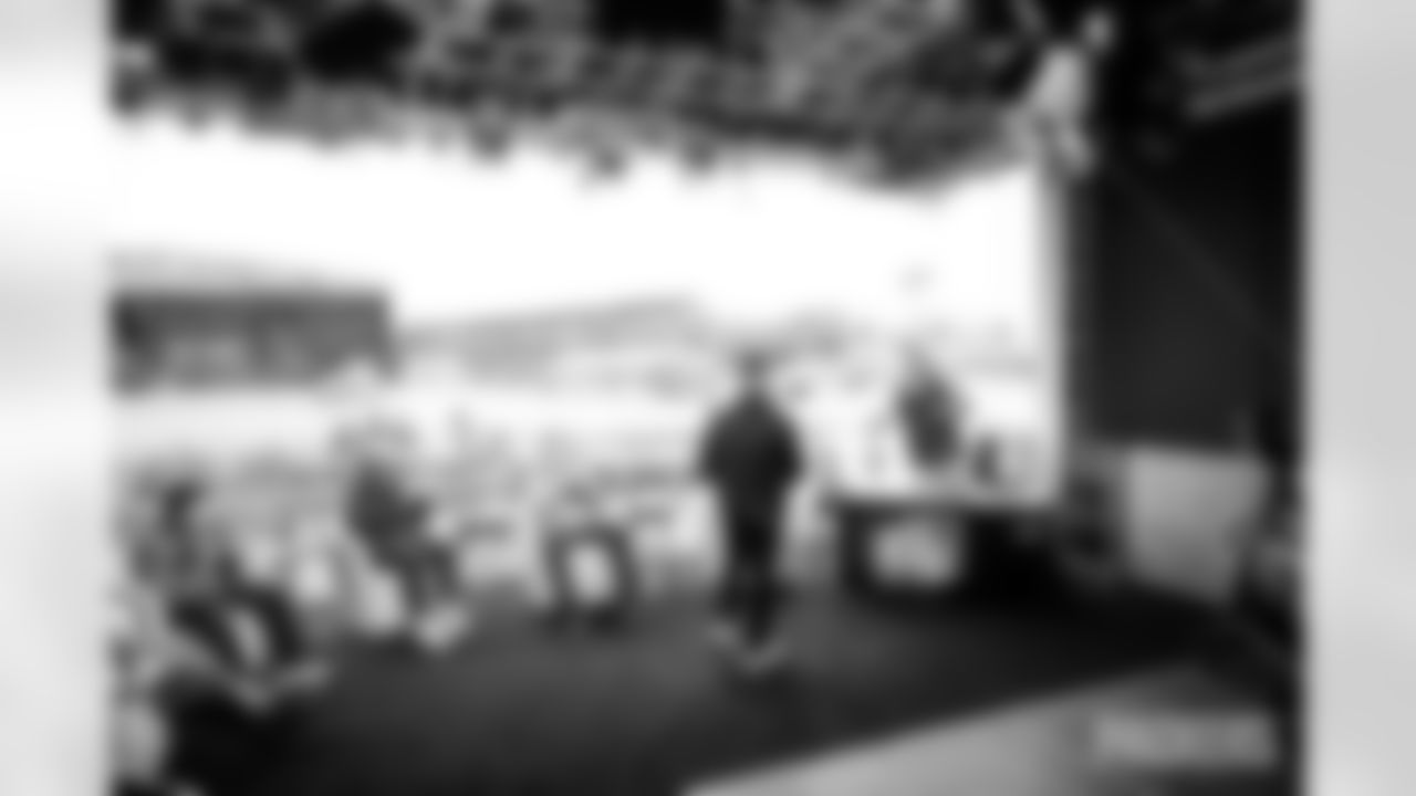 250425-McAfee-Show-A-ES-010