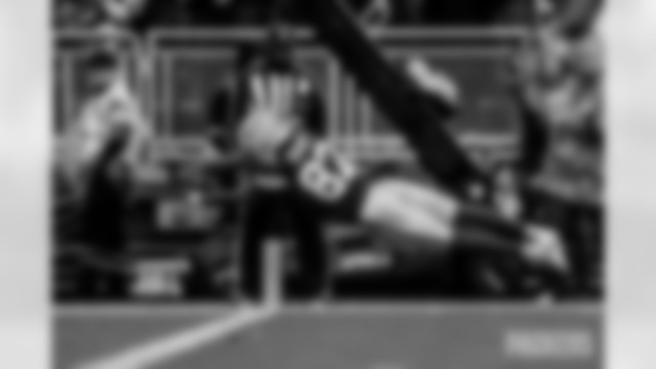 WR Romeo Doubs