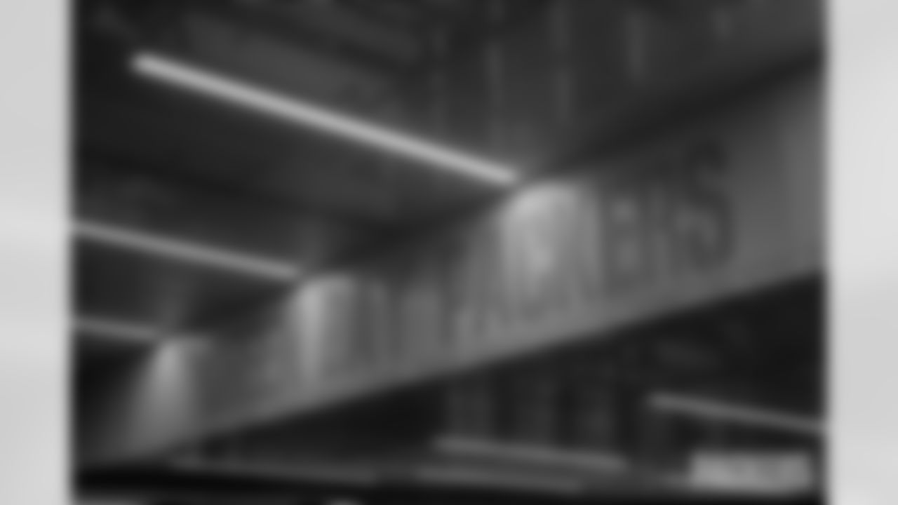 250722-LockerRoom-MM-003