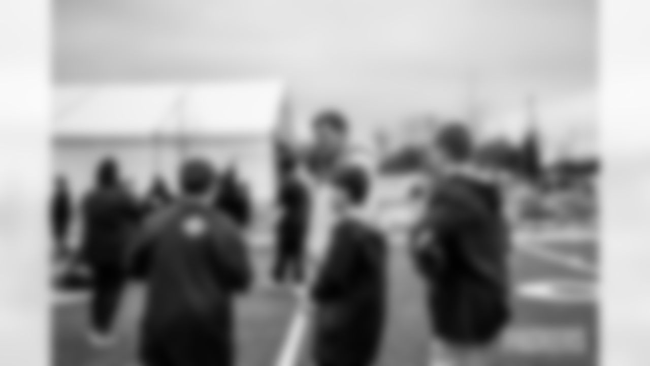 250425-USA-Football-Clinic-A-EP-004