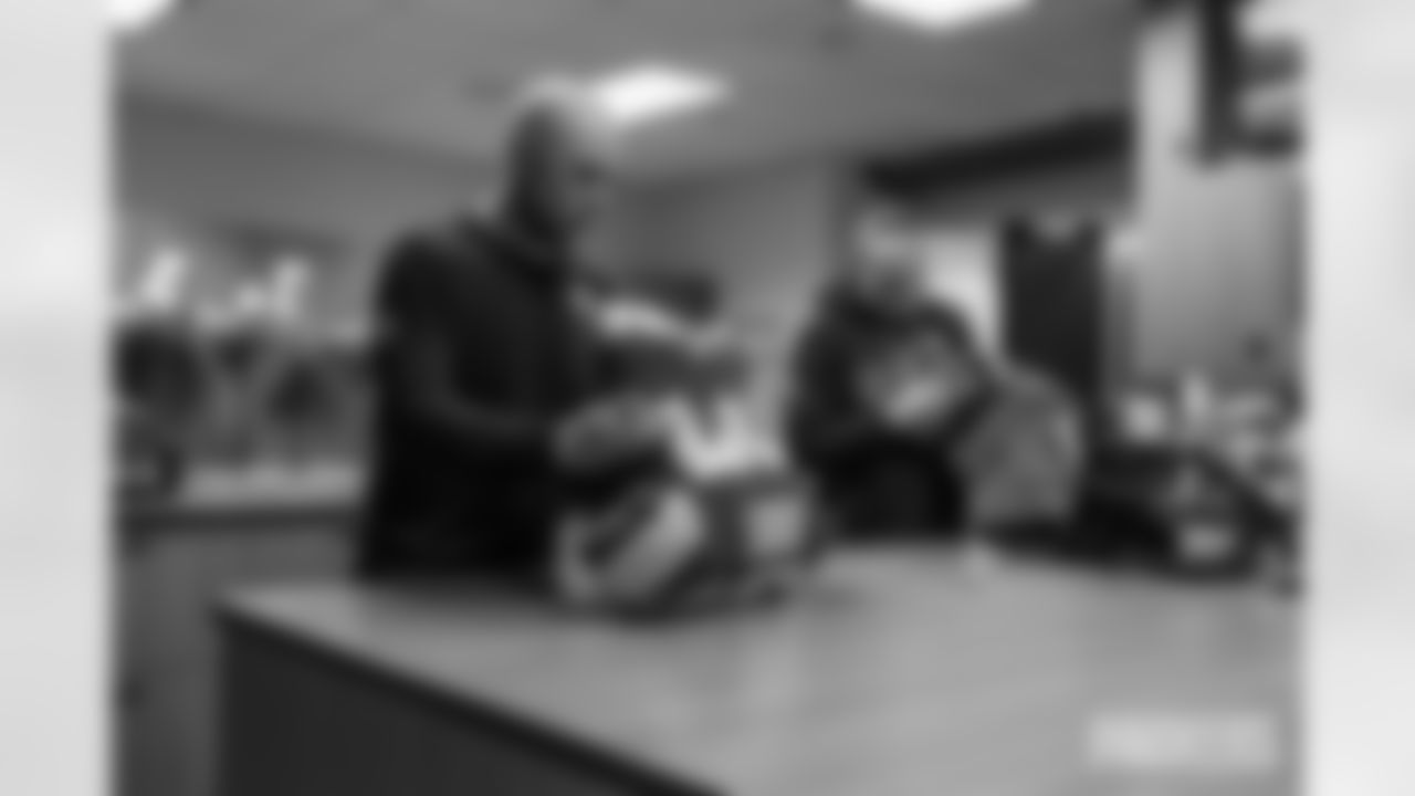 251227_Locker_Room_Equipment-21