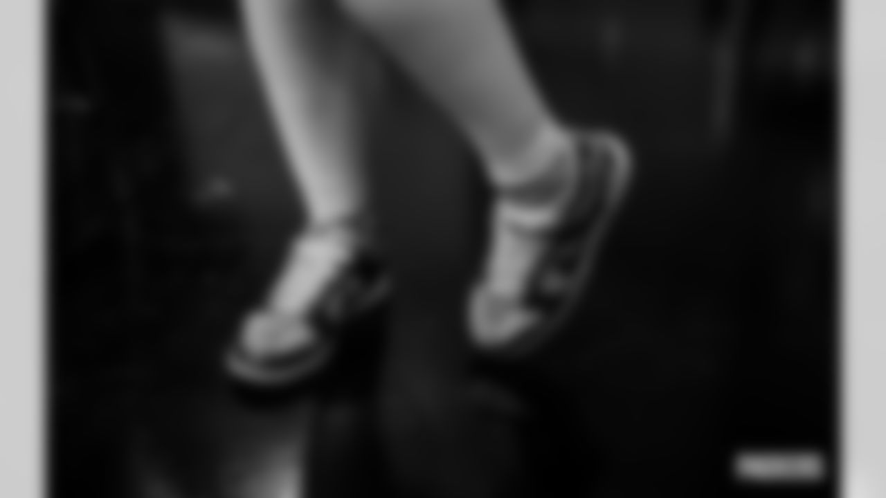 231202-liv-morgan-visit-hudy-WM-003
