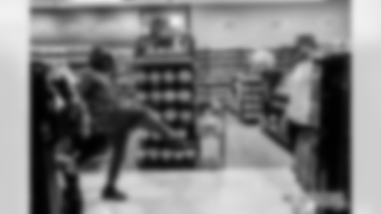 251202_Shop with a Pro_ES_01980