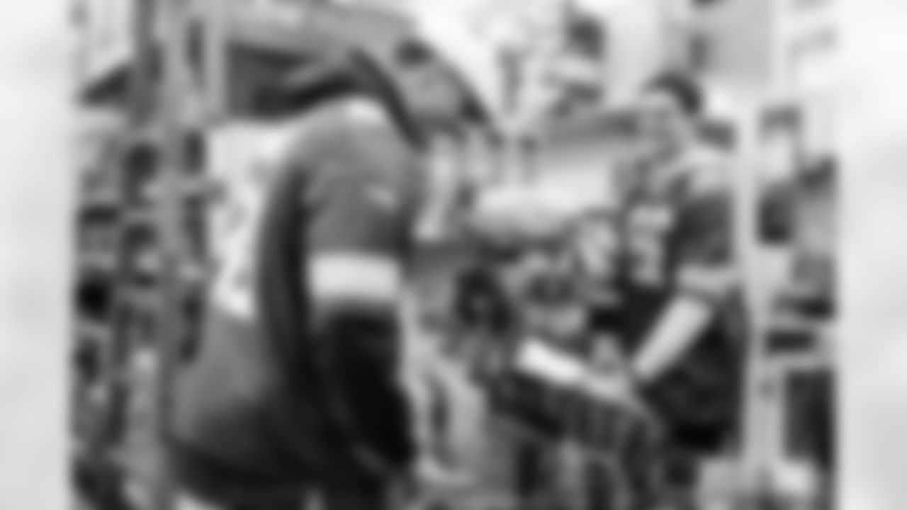 251201_Salvation Army autograph signing_MM_1365