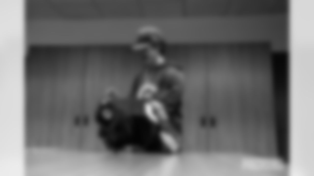 251207_Locker_Room_Equipment-44