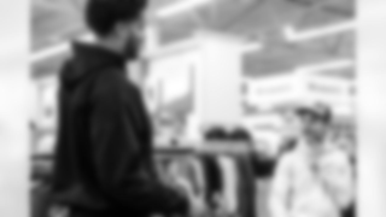 251208_Meijer Shopping_MM_0356