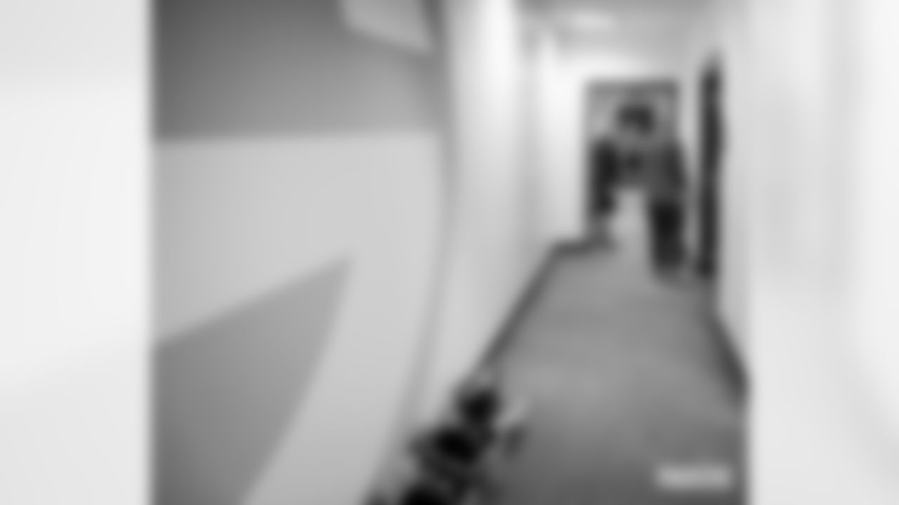 231105-locker-room-bobber-WM-001