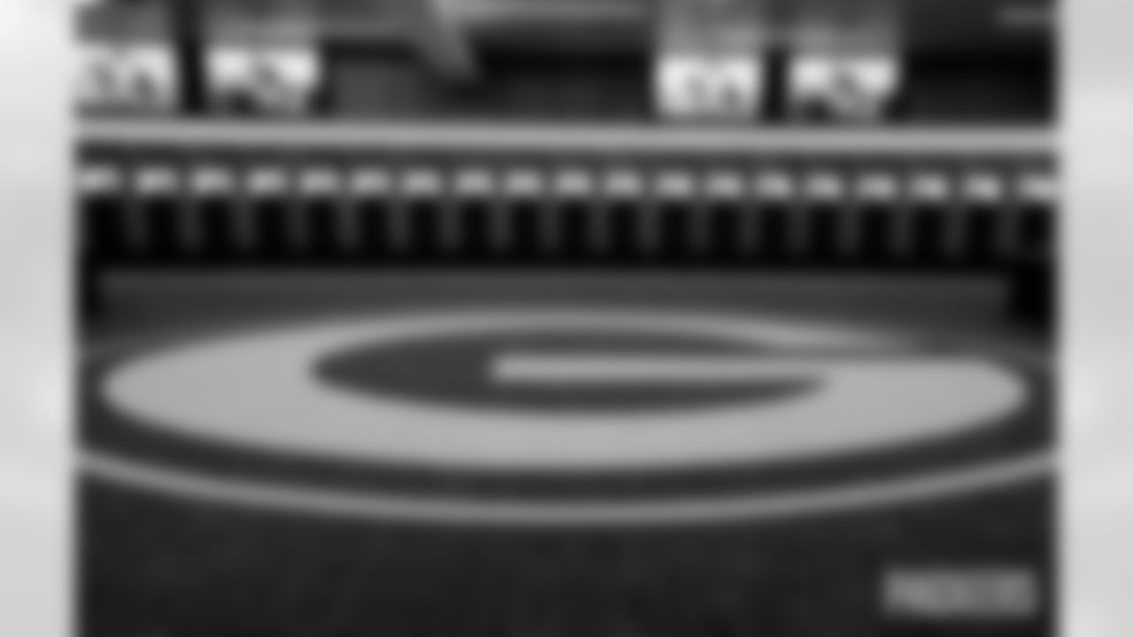 250722-LockerRoom-ES-016