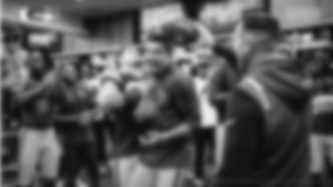 251012-LockerRoom-2560