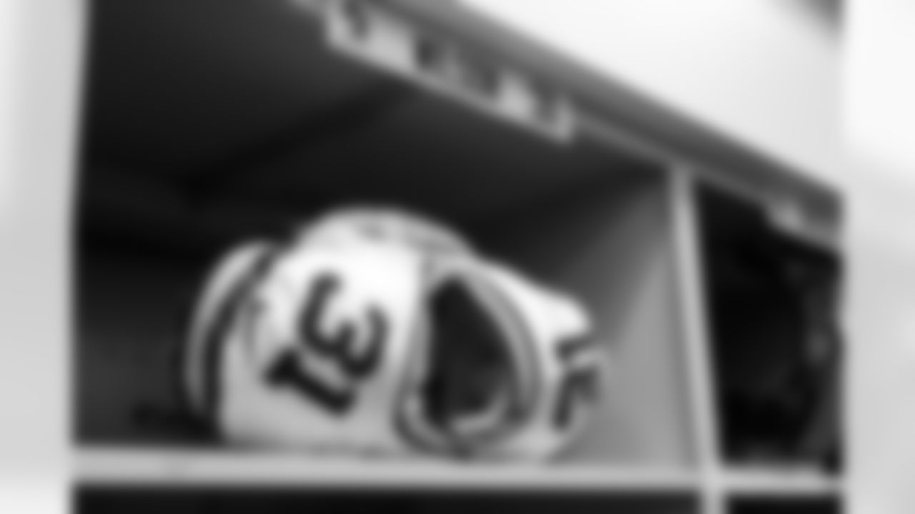 packers-rams-locker-room-A-SH-006