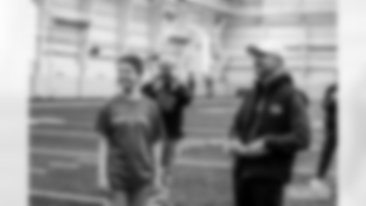 251101_Make a Wish at Practice_ES_02290