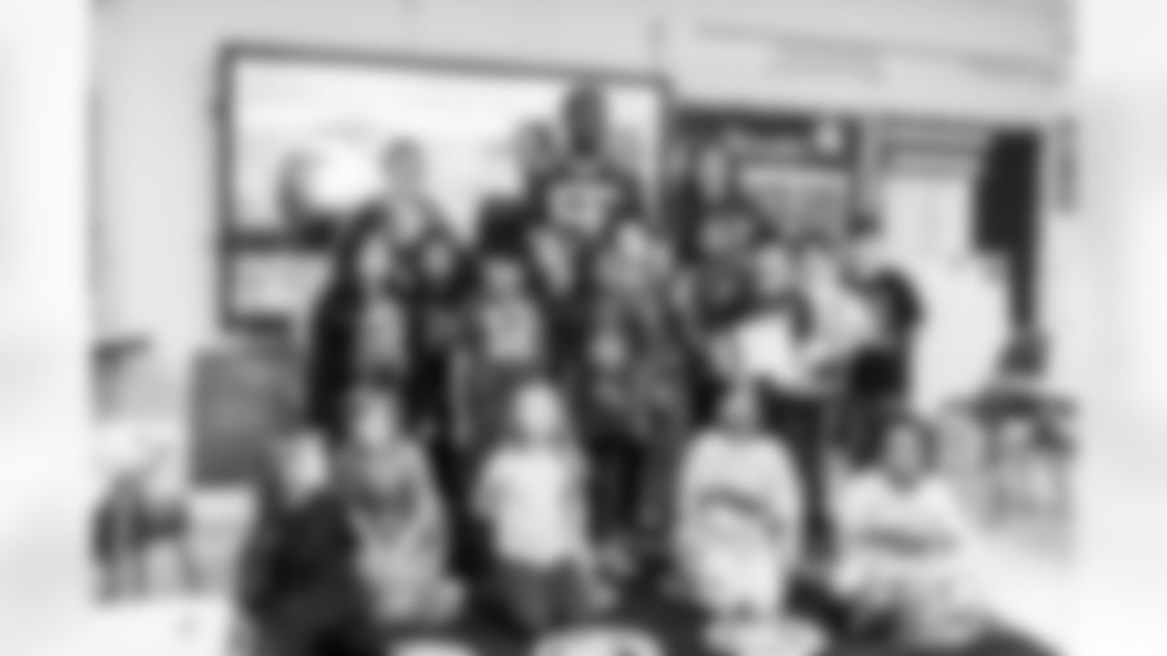 251222_Edgerrin Cooper Toy Drive_MM_0135