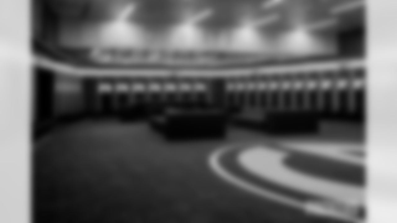 250722-LockerRoom-MM-004