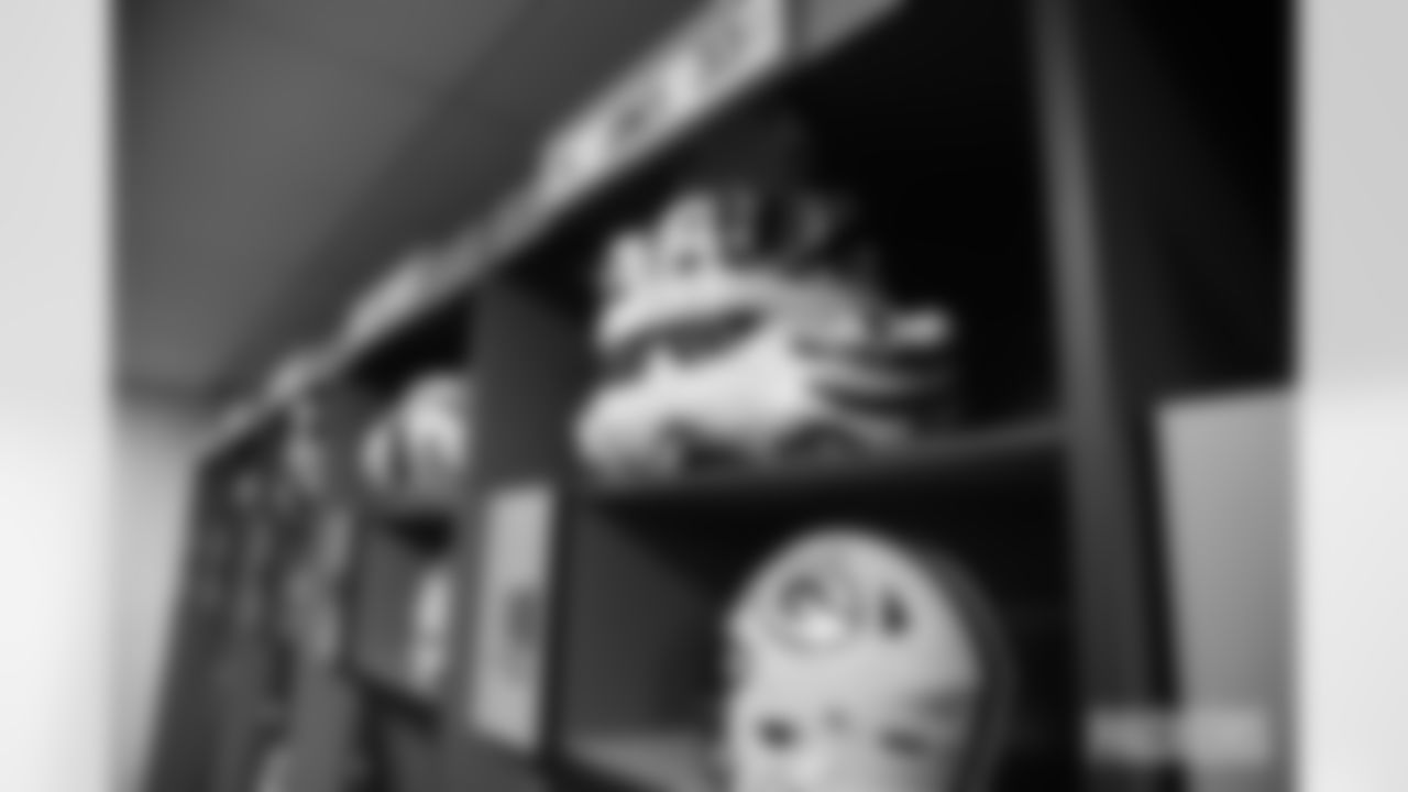 240120-locker-room-photos-batch-1-hudy11