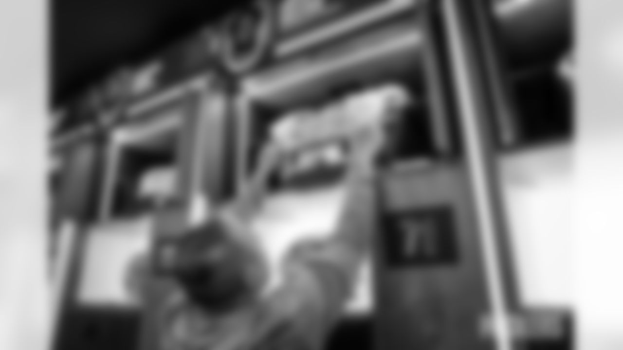 250823-locker-room-bobber-007