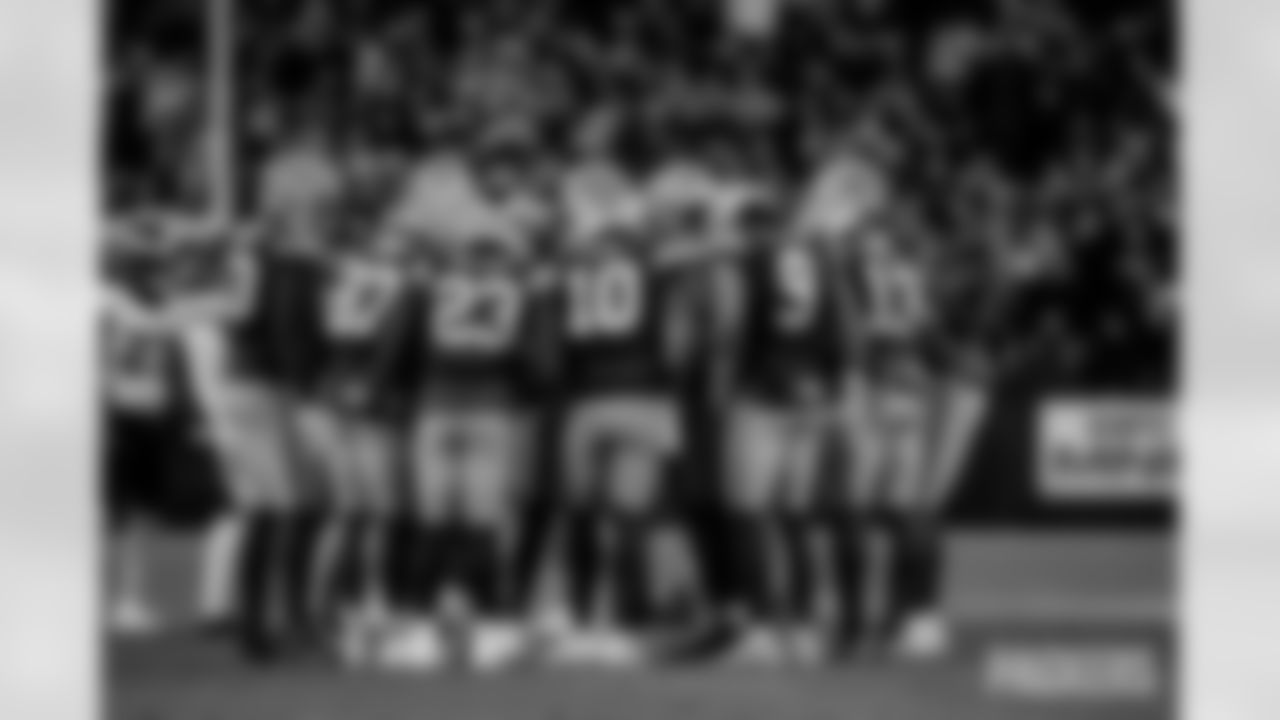 Q2_251110_WK10_Packers vs. Eagles_MM_0283