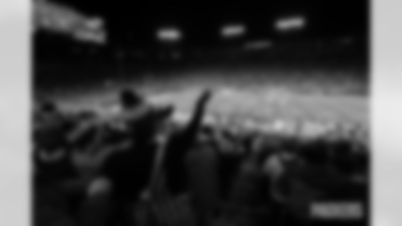 packers-dolphins-fans-B-KB-025