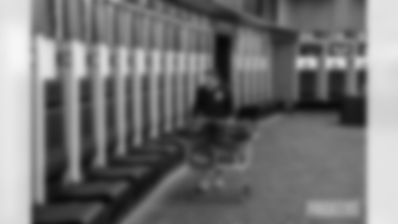 251123_WK12_LOCKER_ROOM_EQUIPMENT-4