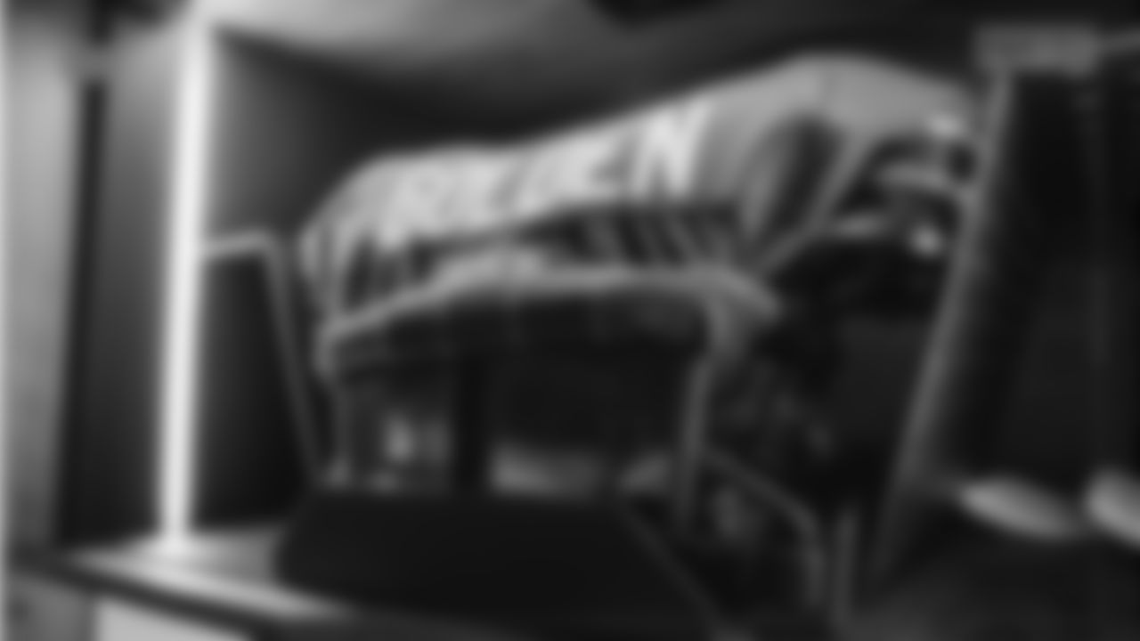 251102-LockerRoom-2560