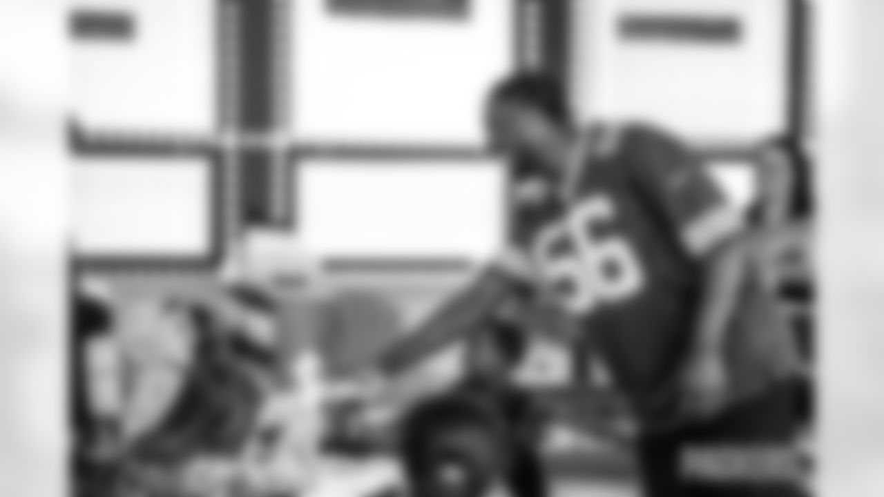 251222_Edgerrin Cooper Toy Drive_MM_0191