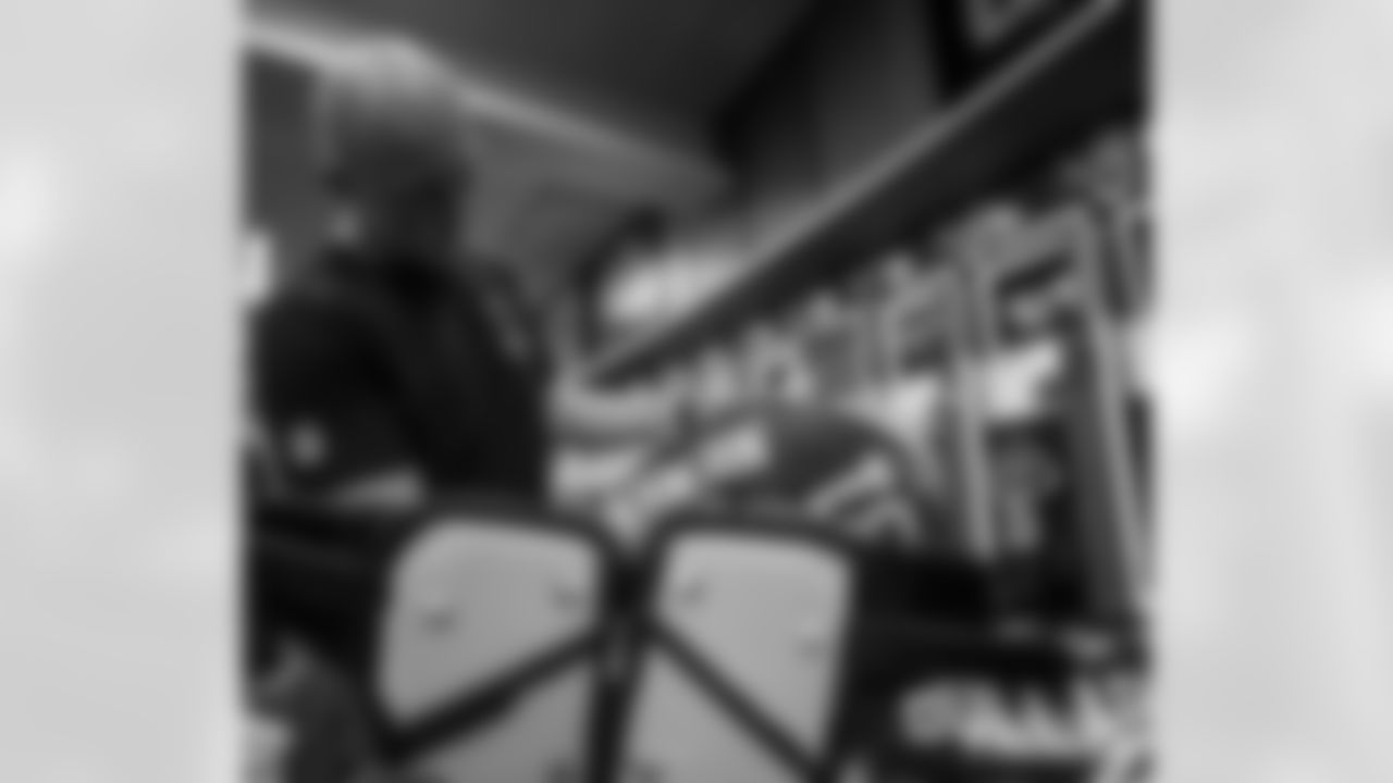 251012-locker-room-bobber-015