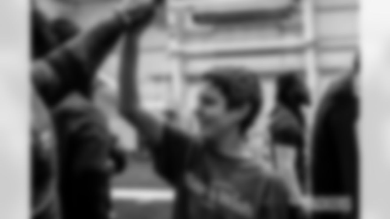 251101_Make a Wish at Practice_ES_02552